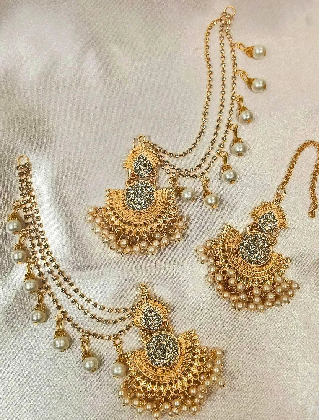 Stylish 1 Pc Black and Multicolor Earrings with Elegant Metal Finish