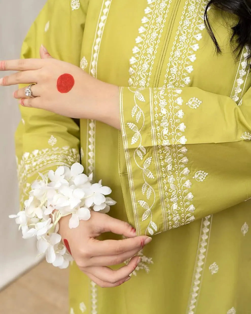 2 Pcs Women's Unstitched Embroidered Suit